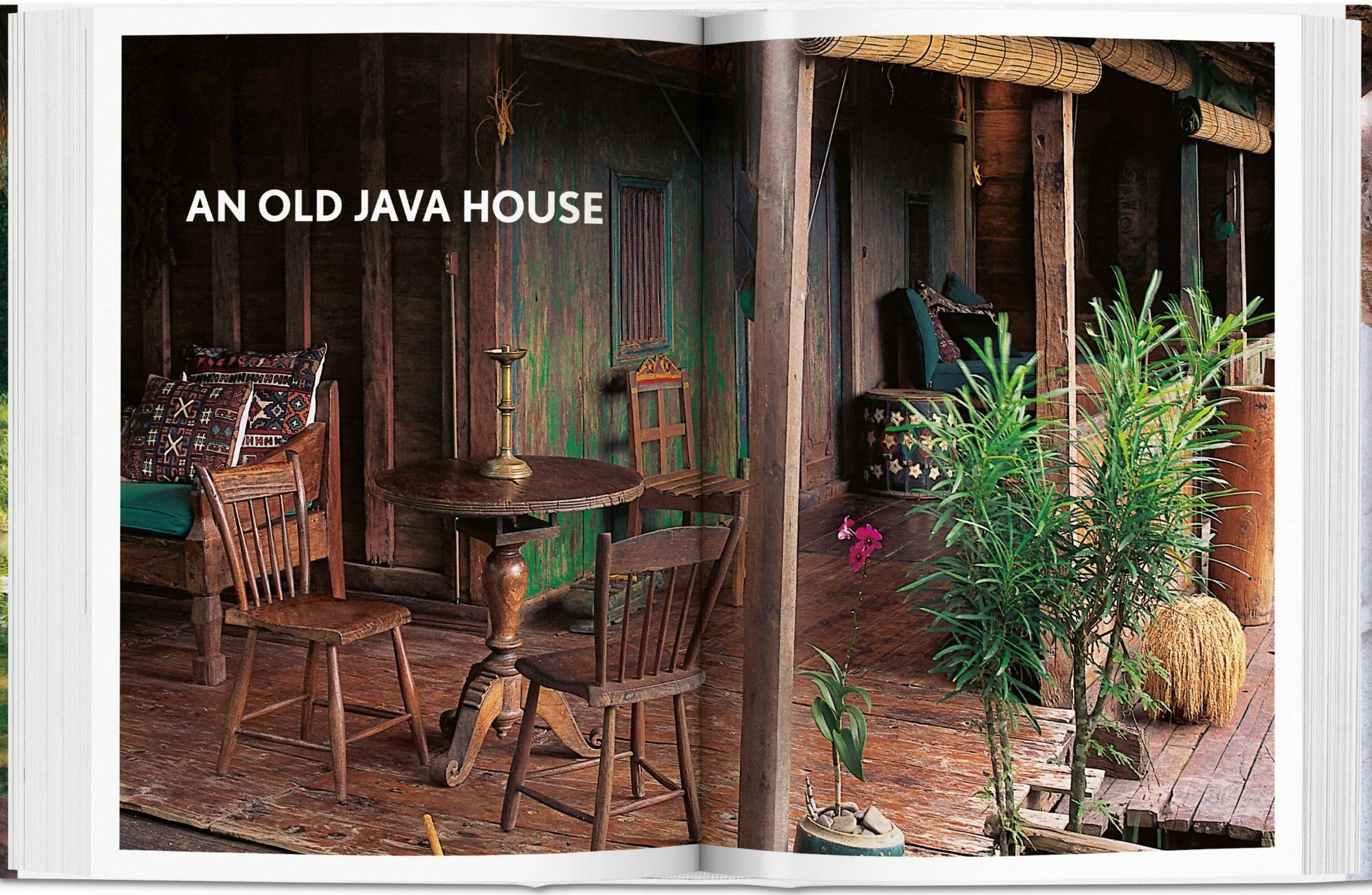 Living in Bali: 45th Ed.