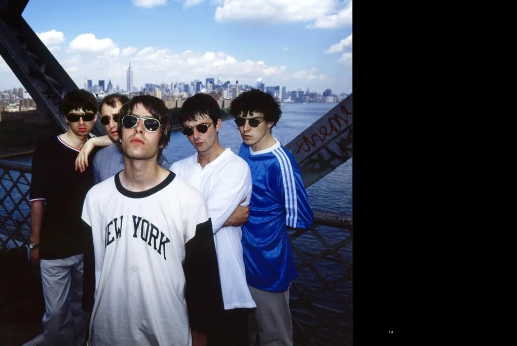 Roll With It: Oasis in Photographs 1994–2002