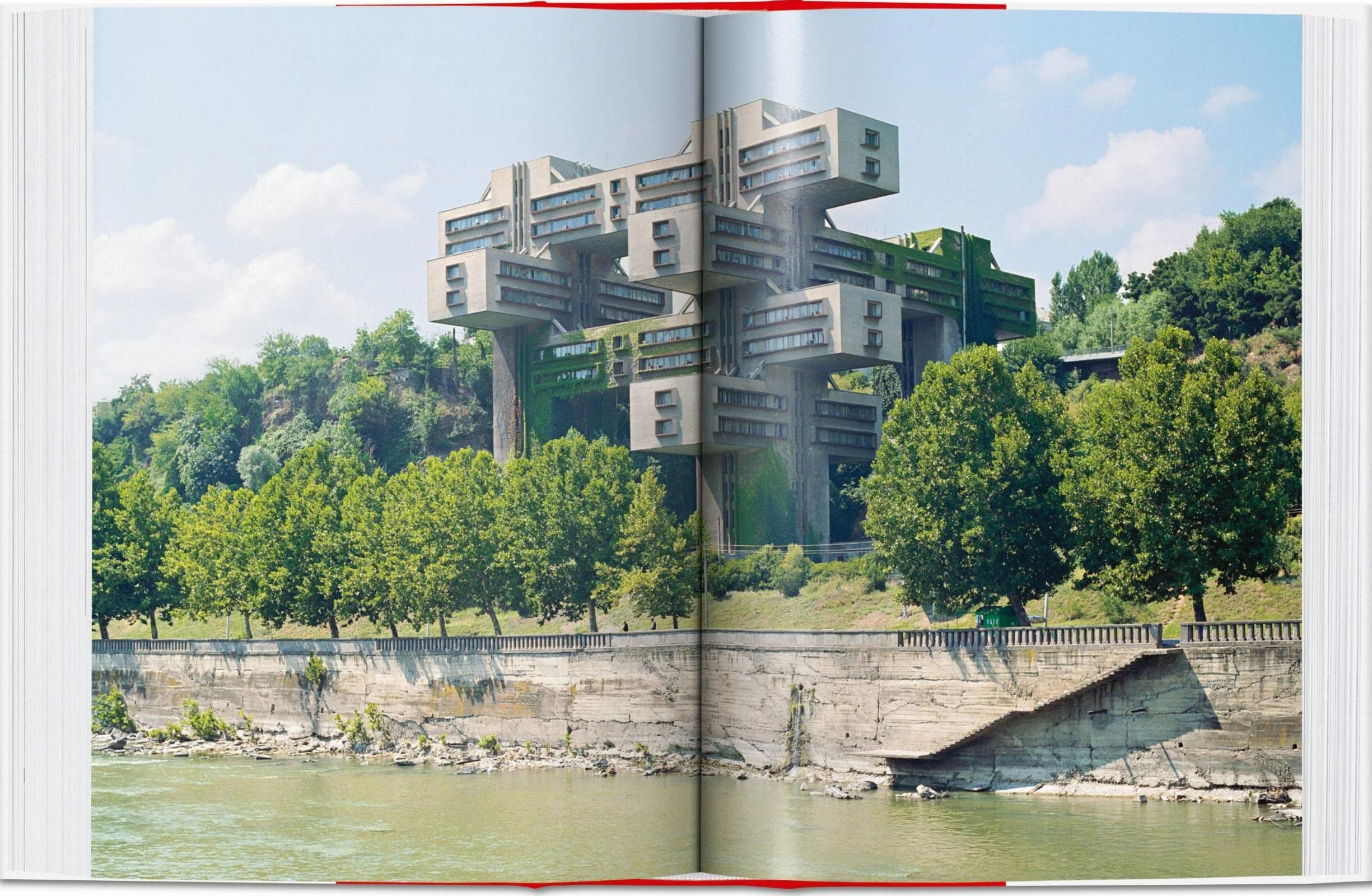 Frédéric Chaubin: CCCP. Cosmic Communist Constructions Photographed. 45th Ed.