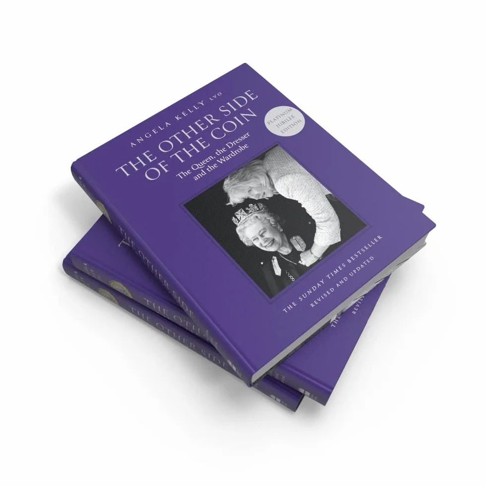 The Other Side of the Coin: The Queen, the Dresser and the Wardrobe: The Queen, the Dresser and the Wardrobe. A Captivating Royal Biography